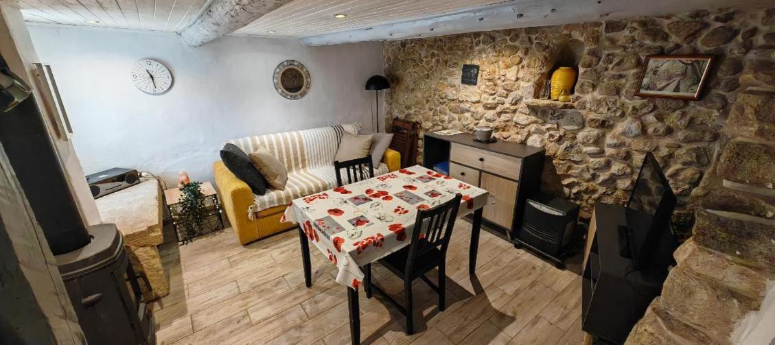 Le Cabanon De Vally Caromb Exteriér fotografie